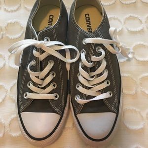 Grey Converse low tops (never worn)